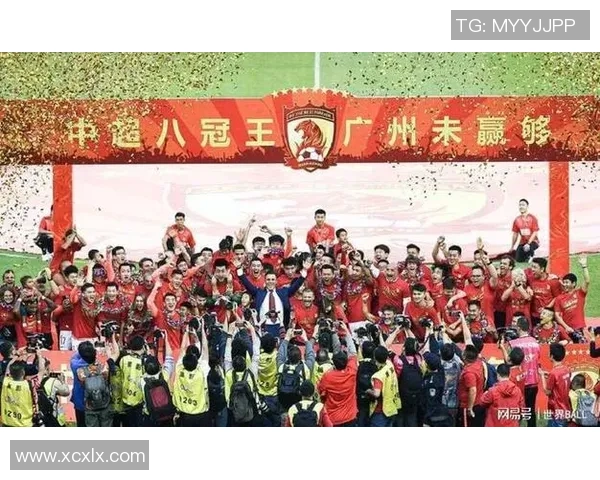 中国香港足球队迎战广州恒大全力争胜的精彩对决即将上演