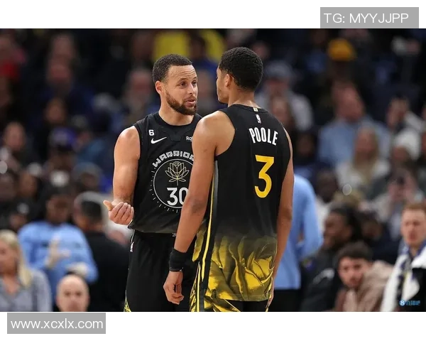 勇士与雷霆常规赛对决精彩回顾及赛季展望分析 勇士与雷霆常规赛对决精彩回顾及赛季展望分析