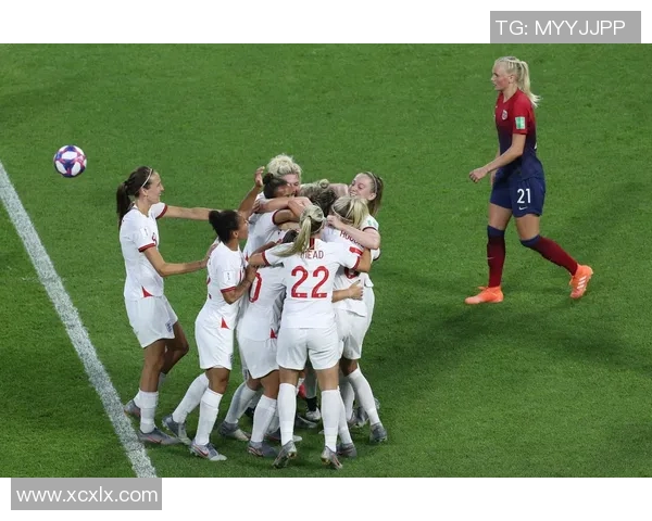 英格兰女足与挪威女足激战正酣谁能在这场对决中胜出