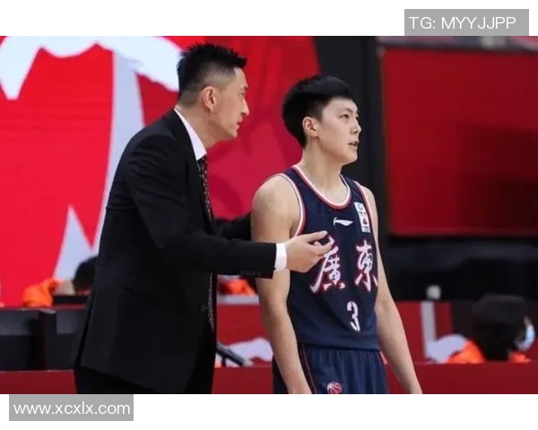 胡明轩：从青涩少年到篮球场上的璀璨明星之路探索